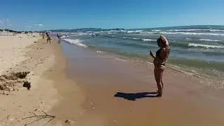 Обзор пляжей и штормящего моря 14 июля 2022 года пляжей Сибур, Фея и др. в Анапе.
