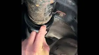 Land Rover Discovery 3 - Prop shaft centre bearing repair