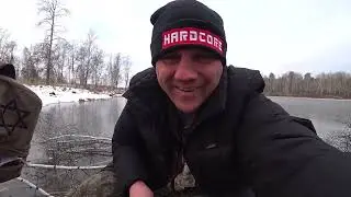 Не обычная рыбалка на подледного монстра  на озере.на паплавок