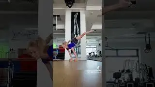 Упор на руках 🙌🦋 #acrobatics #circus