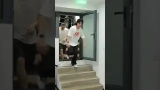 #WANGYIBO  : Yibo is the happiest kid getting off work 😂