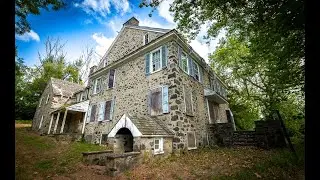 Inside an Abandoned House - 10 Years of Destruction