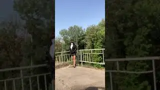 Кроссдрессер гуляет