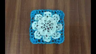 Pătratul bunicii cu floare 3 D