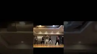 This song fits to HOSHIs dance ! must watch gaaizz #seventeen #hoshi #attaca