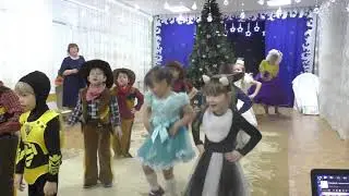 Нехочуха на новогоднем празднике