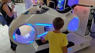 Футуристические игровые автоматы в Авиапарке. Часть 1