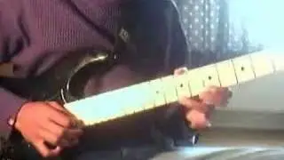 Sweeping picking and Tapping, randomness