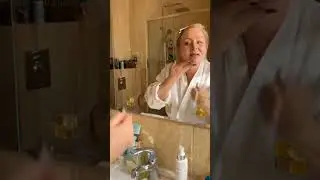 Очищение лица утром и вечером и правильной Косметикой ... Ну ,вы де сапоги моете ?Так и лицо надо