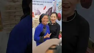 Thơ Nông Sản chụp ảnh cùng fan, tham dự ngày hội chợ quảng bá, tiêu thụ Na Chi Lăng, Lạng Sơn