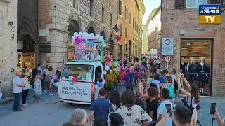 Corteo contrada della Lupa