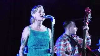 Sara Dee & The Foxhunters - I Need A Man