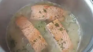SALMON EN SALSA DE ALCAPARRAS