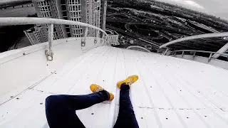 I TOOK A GIRL ON THE ROOF. HOW NOT TO FALL?