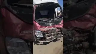 искра в семейной жизни. семейные приколы, авария. снес дом #прикол #жиза #авария #семья