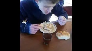 Котлетки с пюрешкой!