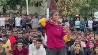 ये लड़की ने फ़ौजी ❤️ फ़ौजन पर ग़ज़ब का डांस किया ! ये Viral Video पूरा ज़रूर देखियेगा!