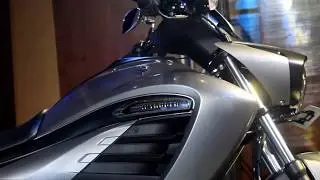 Suzuki Intruder 150 Walk Around Review