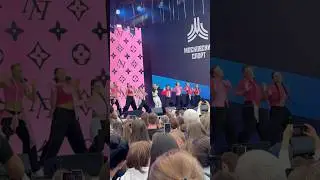 На 00.29 обрати внимание на подписчицу, которая забралась выше всех🔝🩷 #марьянами #лужники #shorts