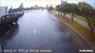 ДТП с грузовиком в Пскове.Жесть.