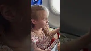 Еду в бизнес классе #варя #4года #tiktok #tiktok #funny #babygirl #лайки #baby #dance