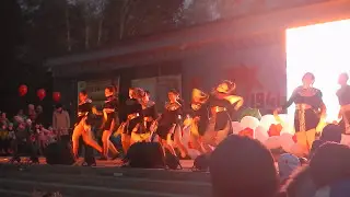 Вечерний концерт у ДК 