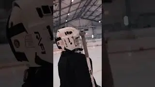 Тренер - главный на льду ☝🏼 Не сердите тренера #хоккей #спорт #дети