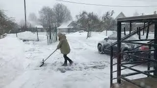Why did we leave the big city/ Почему мы уехали из большого города.