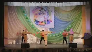 Едут наши казаки