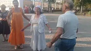 Вечеринка в парке Гомеля.