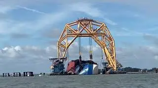 Golden Ray salvage Cutting under way!