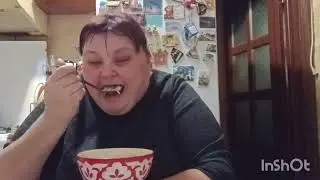 с горе решила поесть