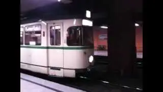 Straßenbahn Nostalgie DÜWAG-Wagen im Bochumer-U-Bahnhof