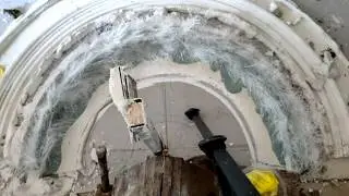 Making semi-circular gypsum decorations