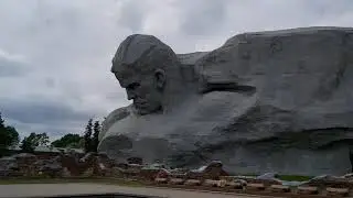 Брестская крепость. Музыка у монумента 