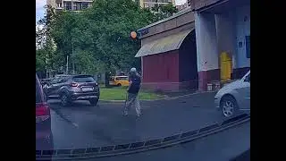 Над инвалидами не смеются))