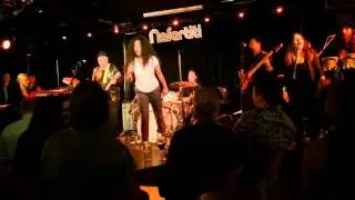 LaGaylia@Nef - 8 Ball