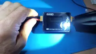 ToolkitRC M7 экран не светится
