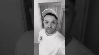 Клеим обои 