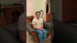 Идиот сюда)