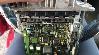 часть 1 Фольксваген 2.5тди Т4 замена ЭБУ EDC15