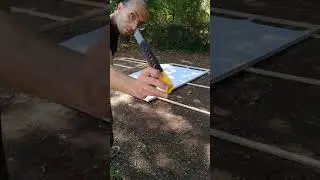 Come costruisco un telaio e preparo una tela XXL per un dipinto di scenografia