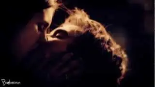 Damon&Elena- Kiss Me