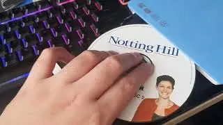 Switching from Disc 1 to Disc 2 (Notting Hill)