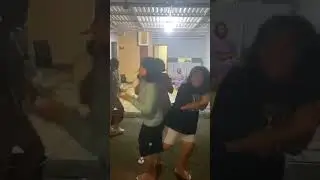Serunya emak-emak bermain Asu Gancet.. permainan zaman dulu yang seru dan bikin ngakak... 😆😂