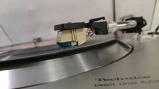 Technics SL-1301 with Technics 270C s/n DA8L26A309 + Denon PMA-1500 amplifire