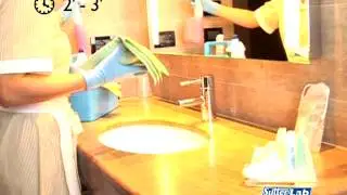 Dimostrazione pulizia camera d'albergo