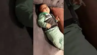 en güzel bebek videoları #5aylik bebek #bebek tükürmesi  #5aylik bebek gelişimi