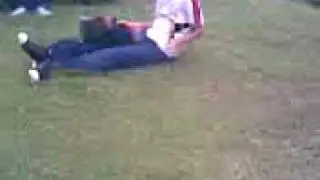 steven taylor Rolls on the grass!!!