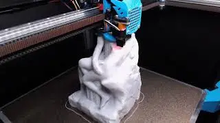 Timelapse Rodin's Kiss Statue